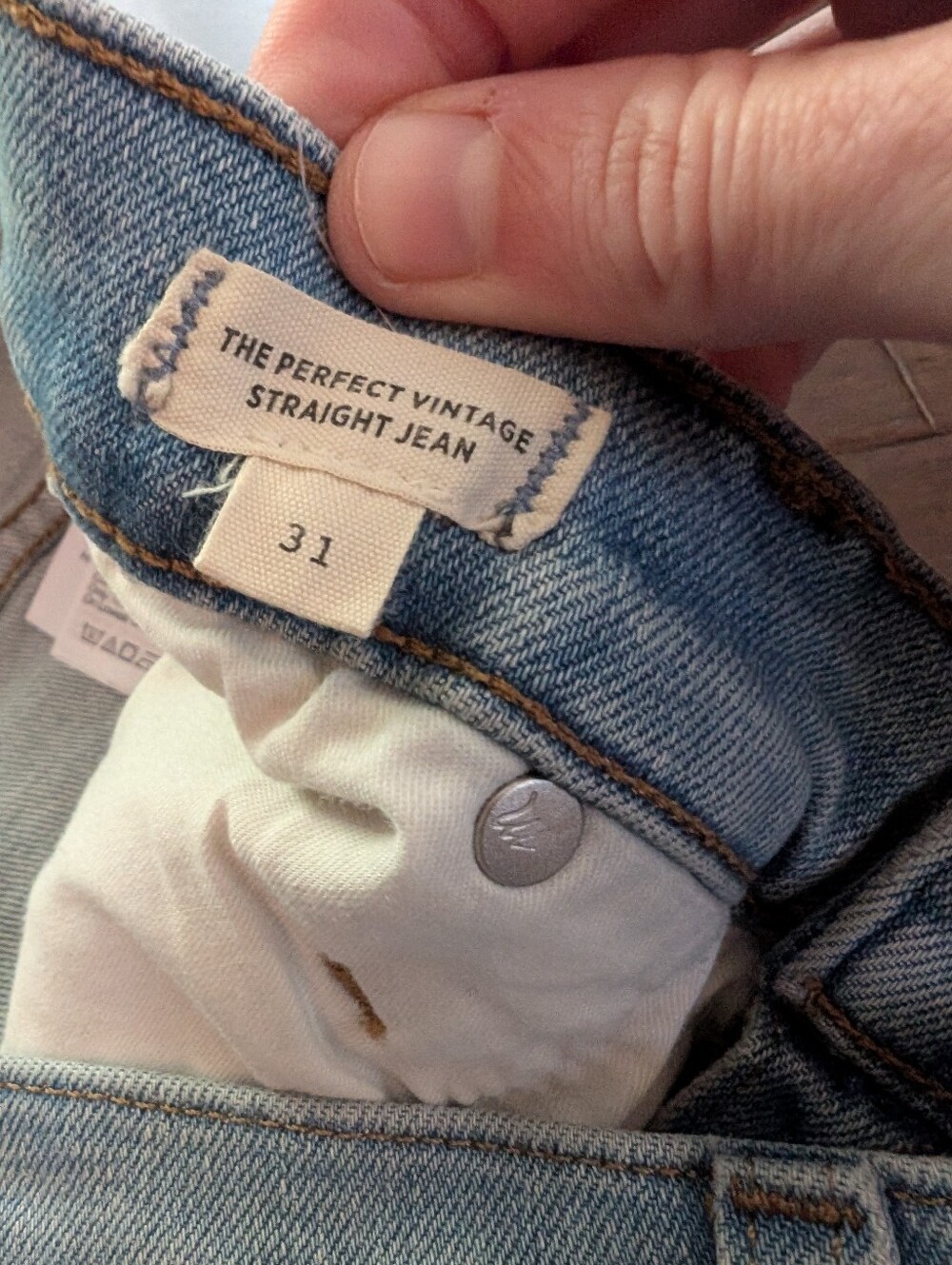 Madewell The Perfect Vintage Straight Jeans Knee Rip Danby Wash ND515 Size 31 - Picture 5 of 6